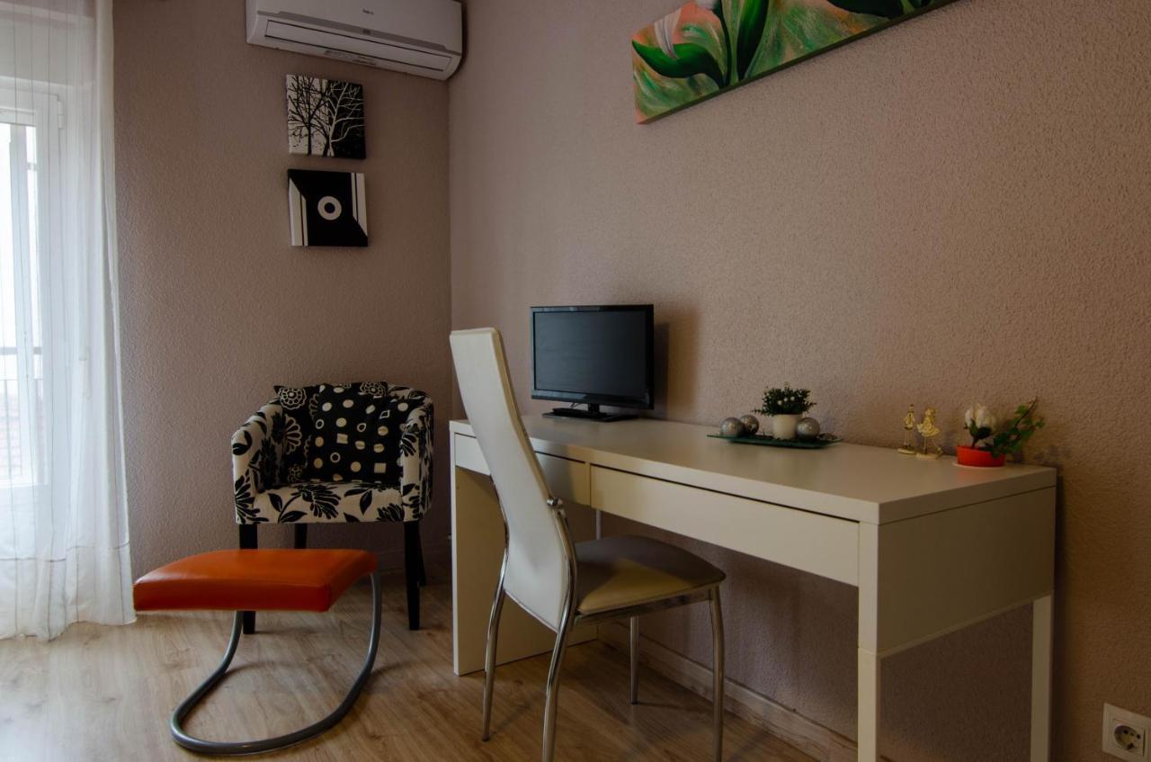 Apartment Domus Salamanca. Melchor Cano. Centro. 4 Salamanca